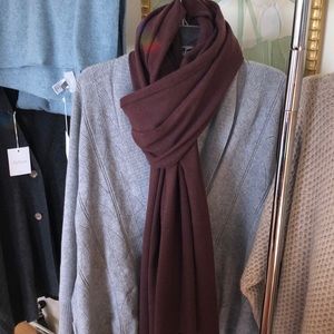 Cashmere scarf